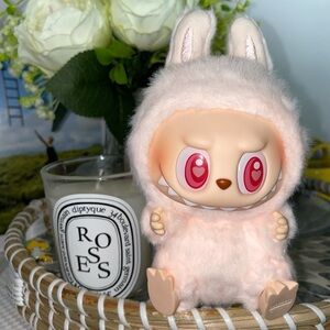 Labubu have a seat (DADA)